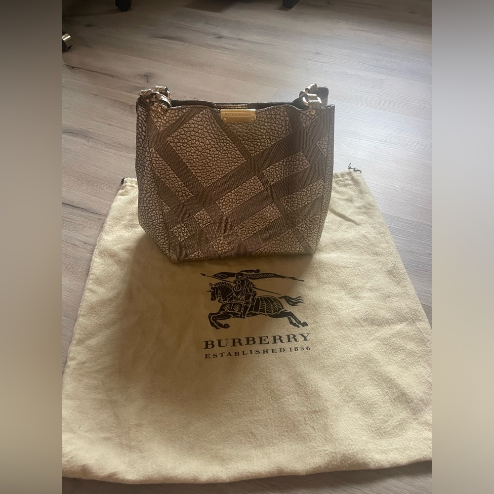 gold burberry bag